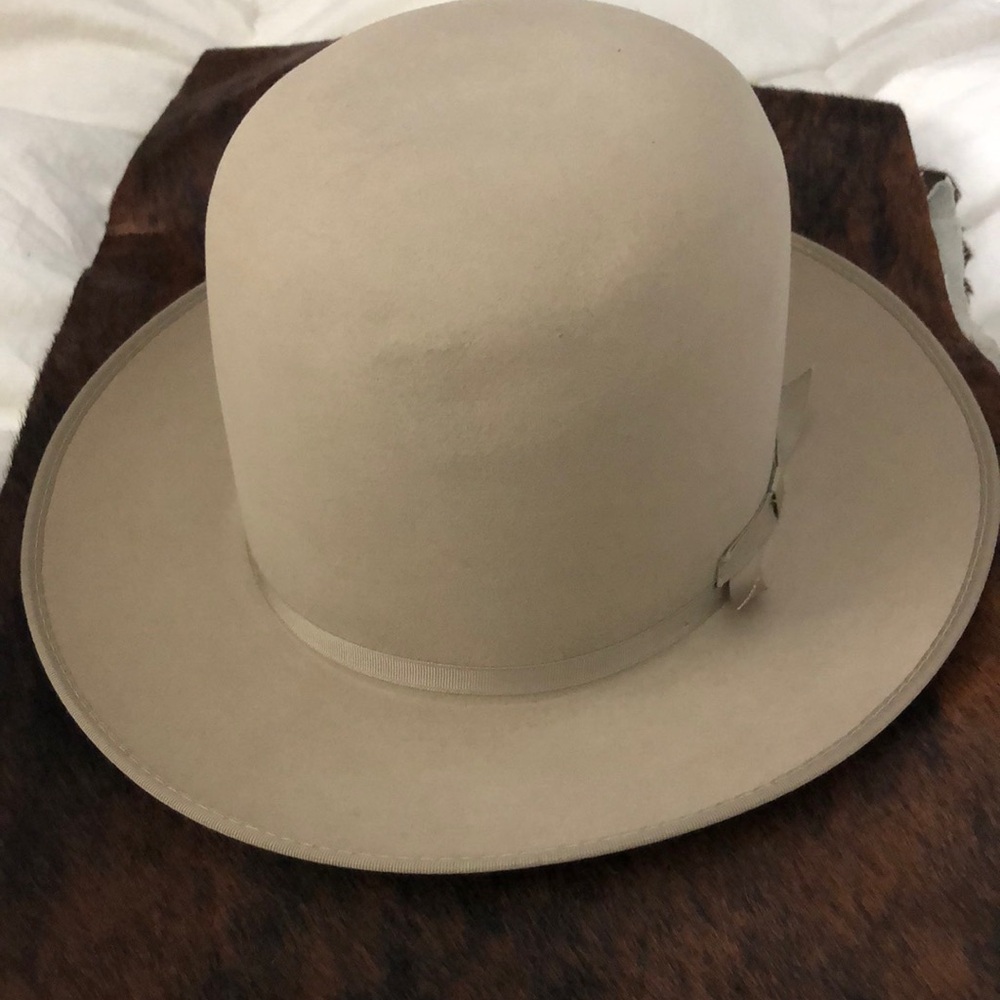John B Stetson Open Road silver belly hat in orignal box.